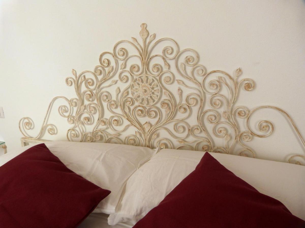 Clelia'S Boutique Rooms & Suites 马达莱纳 外观 照片